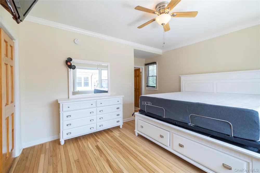 49 Barnes Street Long Beach, NY 11561