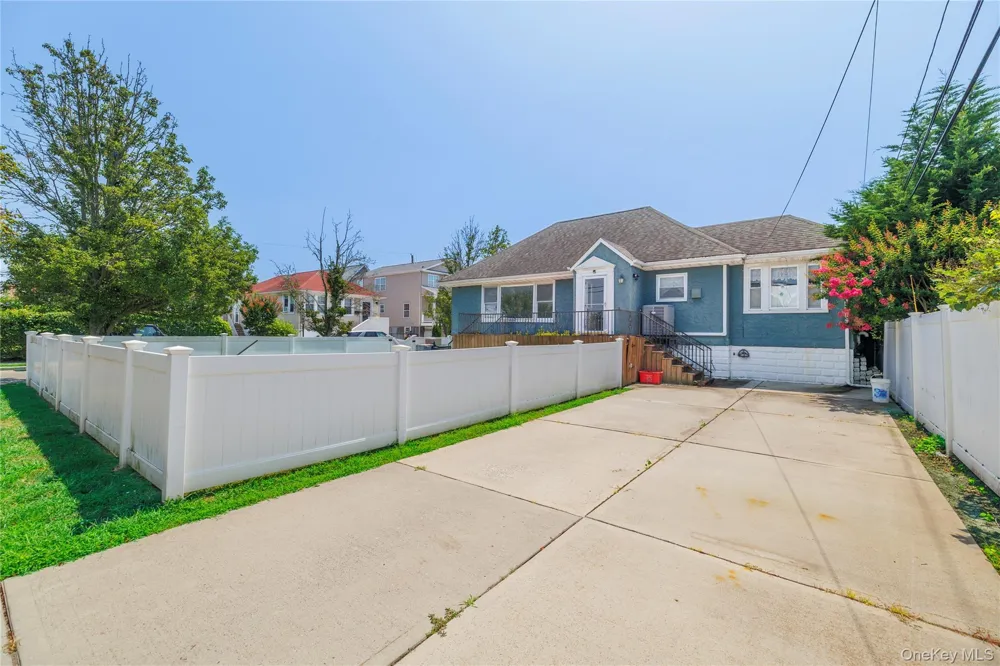 49 Barnes Street Long Beach, NY 11561