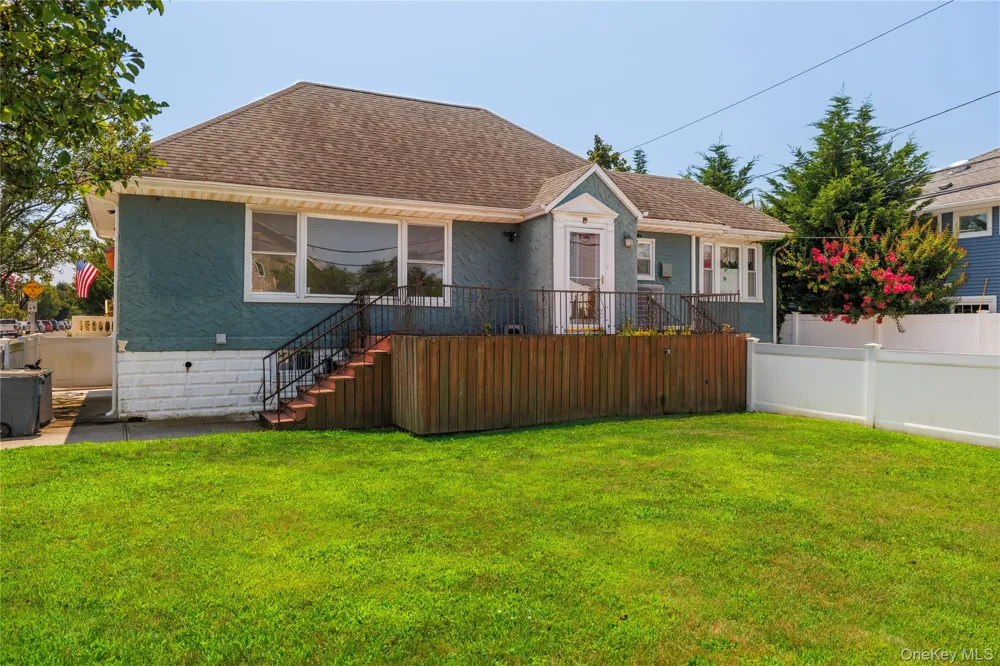 49 Barnes Street Long Beach, NY 11561