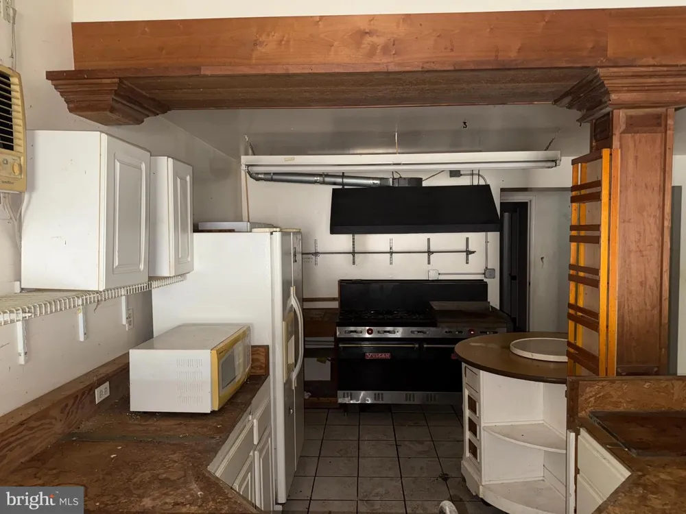 10631 JONES ROAD Kingsville, MD 21087