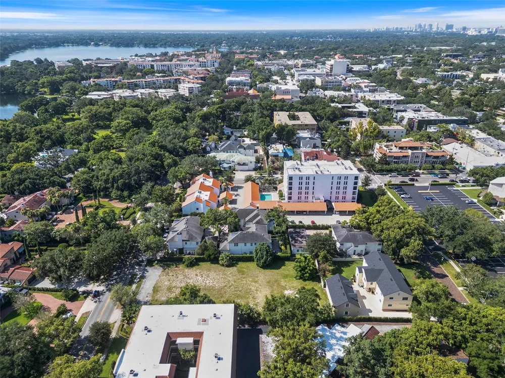 503 INTERLACHEN AVENUE Winter Park, FL 32789