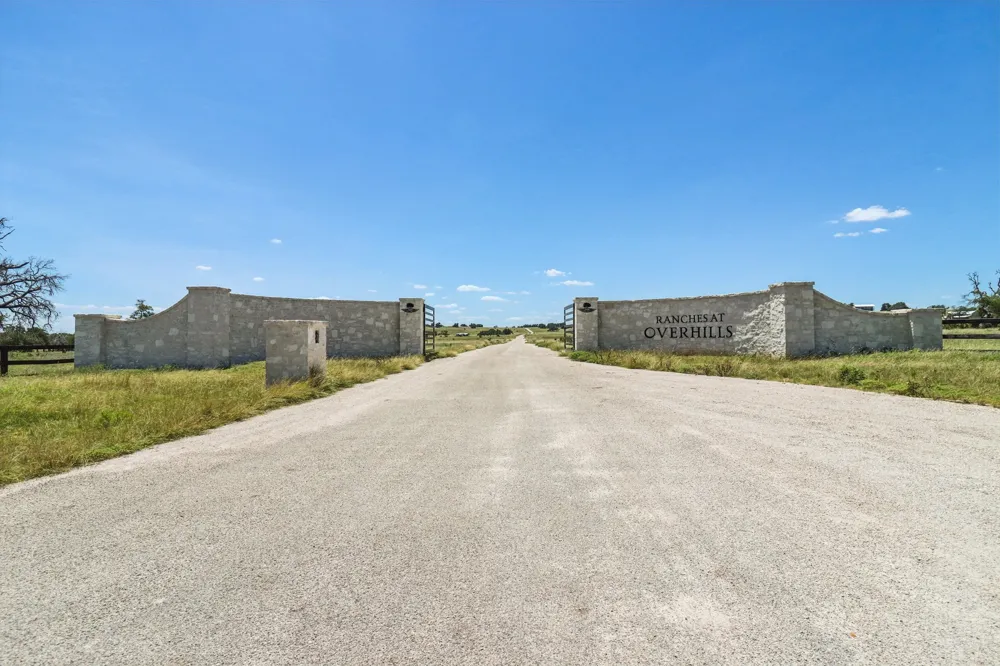12 Reeh Road Harper, TX 78631