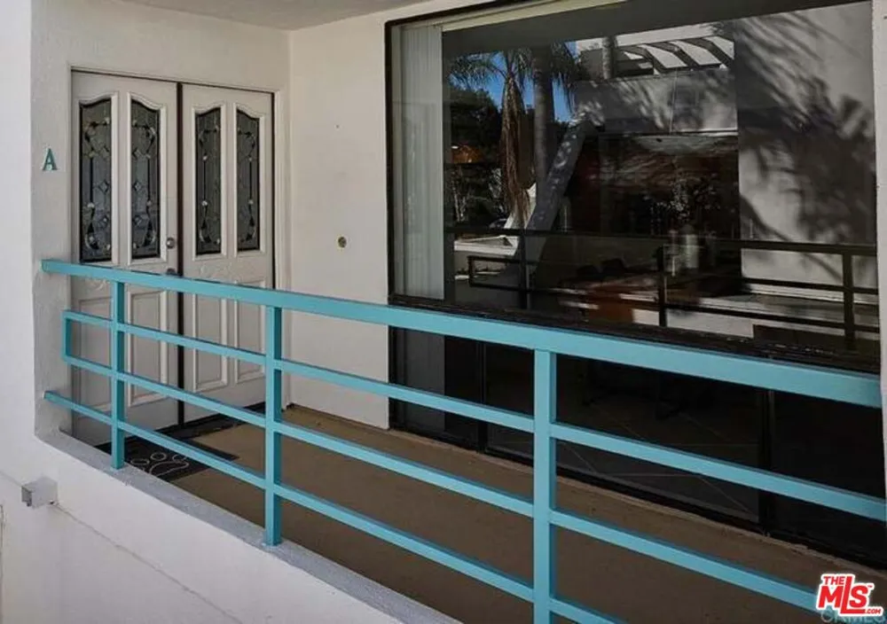 2552 Navarra Drive #A Carlsbad, CA 92009