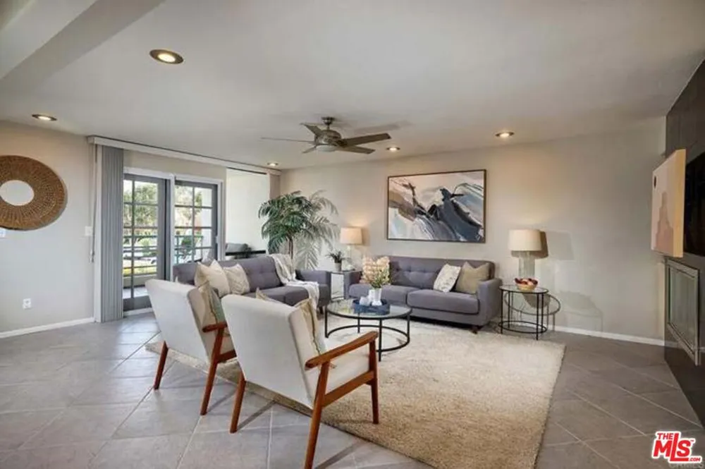 2552 Navarra Drive #A Carlsbad, CA 92009