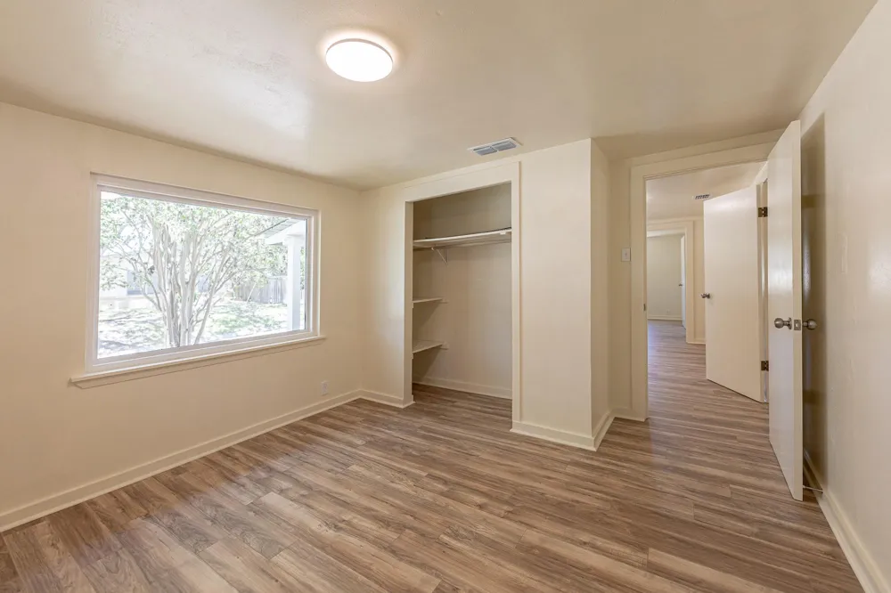 200 Bowie Street Hallettsville, TX 77964