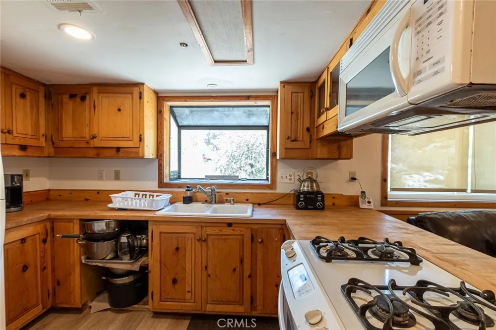 41505 Alder Drive Forest Falls, CA 92339