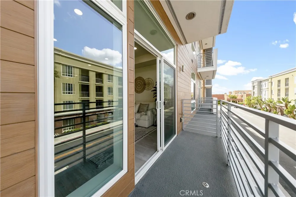168 S Monterey Street #202 Alhambra, CA 91801