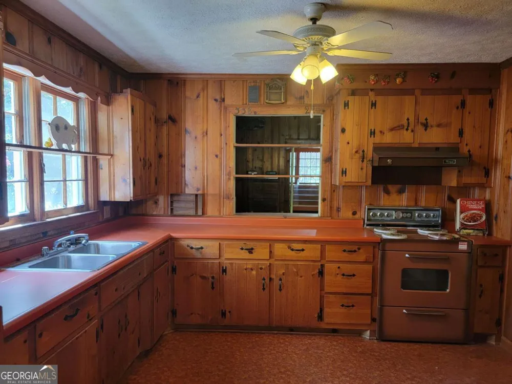 346 Oliver ST Elberton, GA 30635