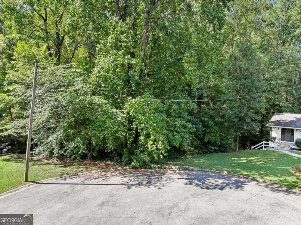 1736 Seneca CT SE Smyrna, GA 30080