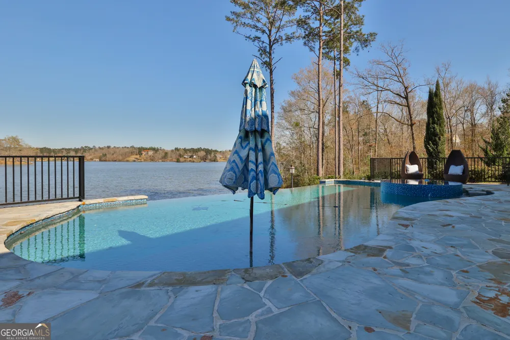 121 Grace TRCE Lizella, GA 31052