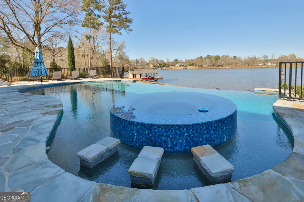 121 Grace TRCE Lizella, GA 31052