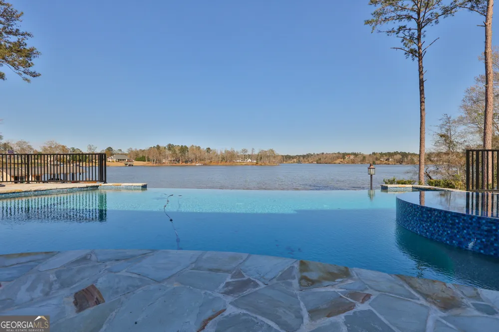 121 Grace TRCE Lizella, GA 31052