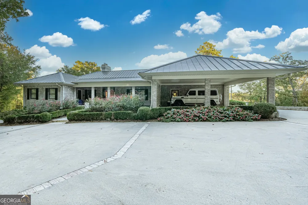 121 Grace TRCE Lizella, GA 31052