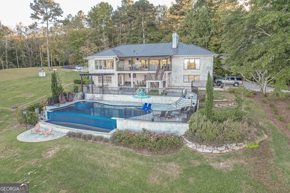 121 Grace TRCE Lizella, GA 31052