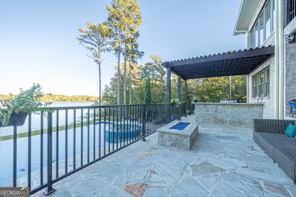 121 Grace TRCE Lizella, GA 31052