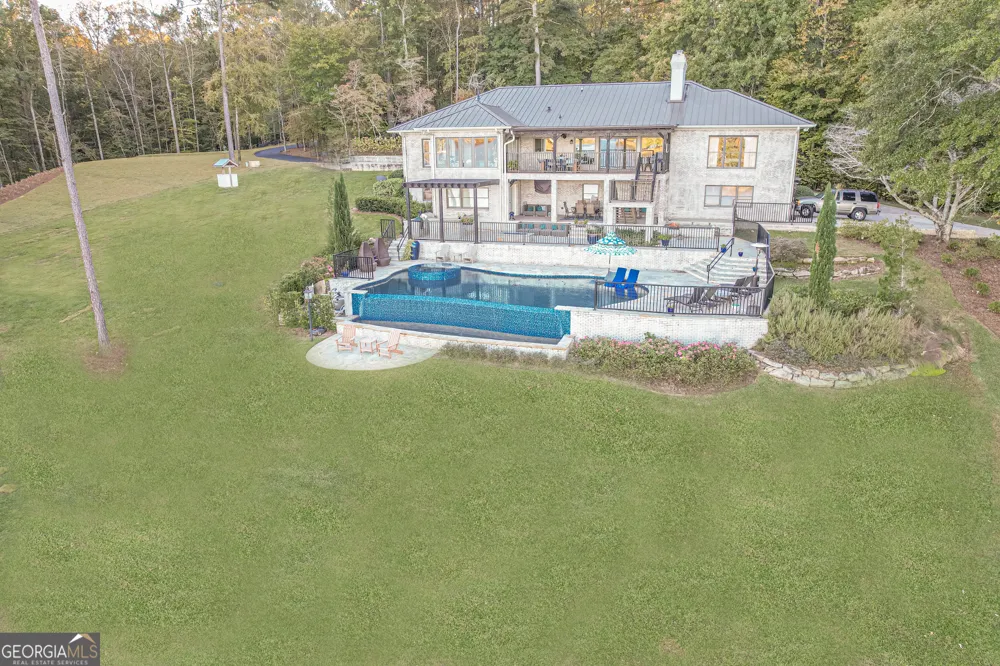 121 Grace TRCE Lizella, GA 31052