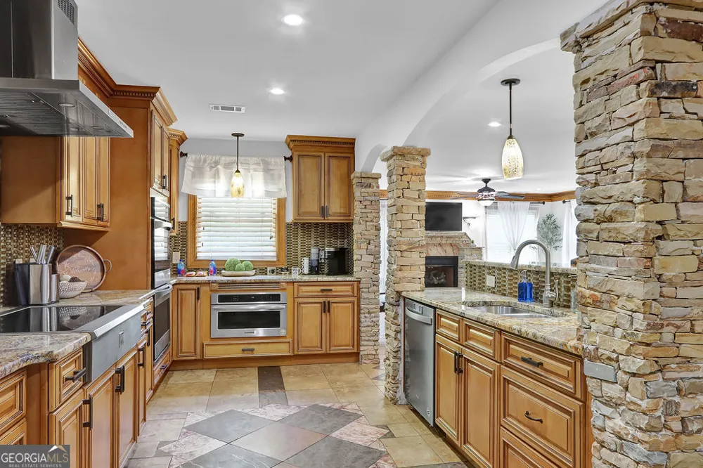 4081 Ashford Dunwoody RD NE Brookhaven, GA 30319