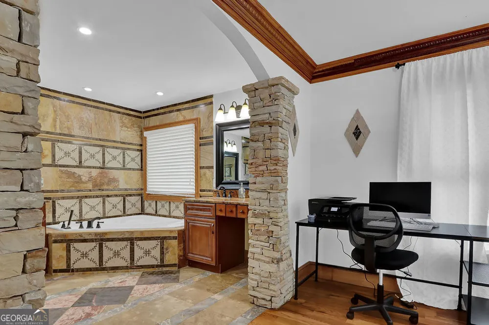 4081 Ashford Dunwoody RD NE Brookhaven, GA 30319