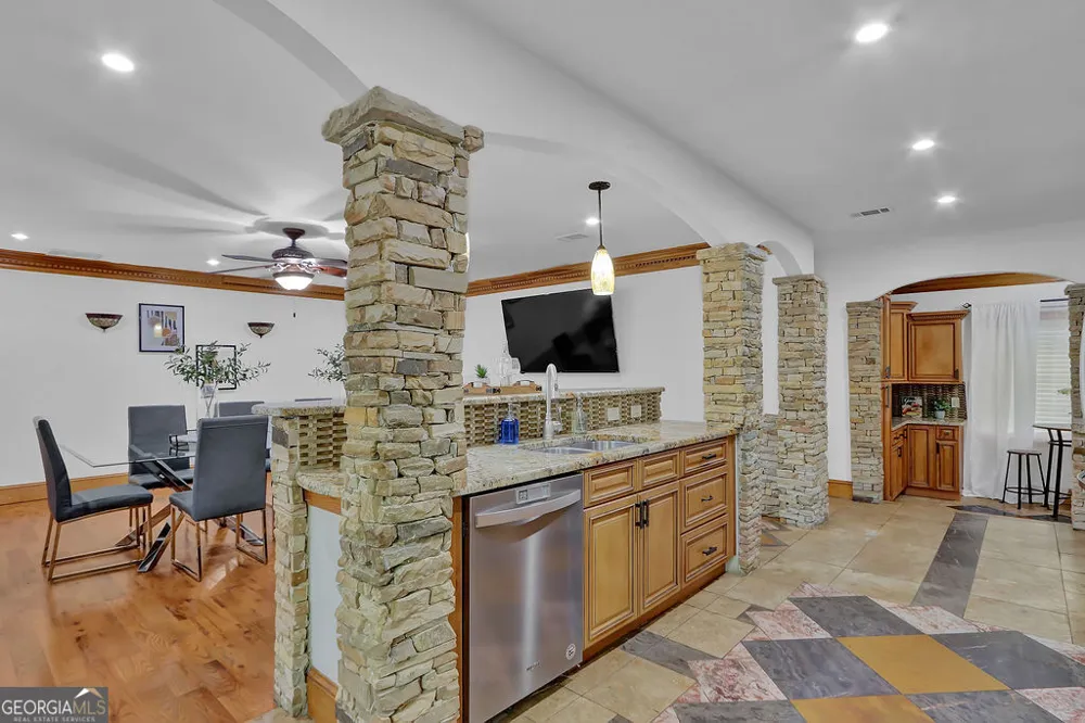 4081 Ashford Dunwoody RD NE Brookhaven, GA 30319