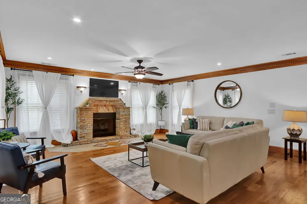 4081 Ashford Dunwoody RD NE Brookhaven, GA 30319