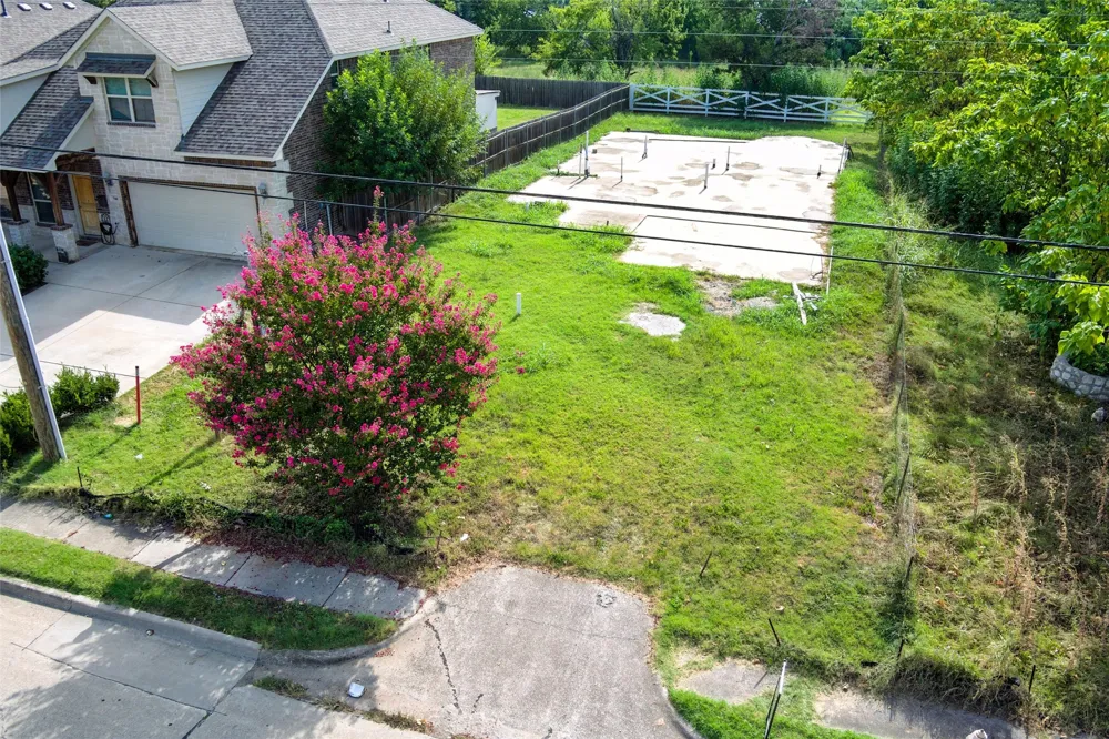 630 Irving Heights Drive Irving, TX 75061