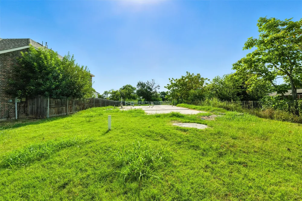630 Irving Heights Drive Irving, TX 75061