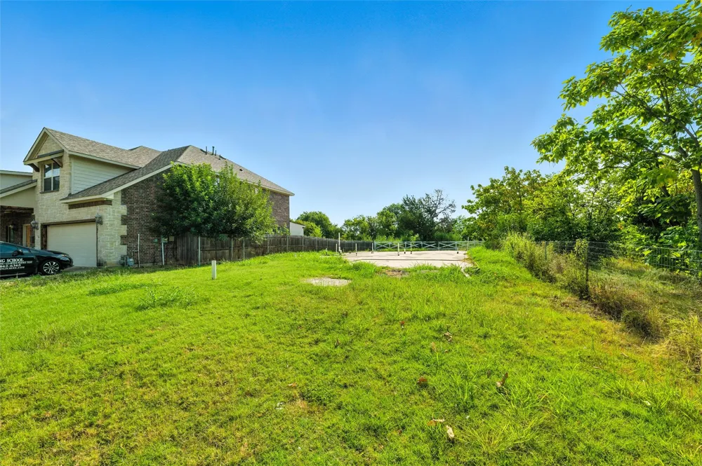 630 Irving Heights Drive Irving, TX 75061