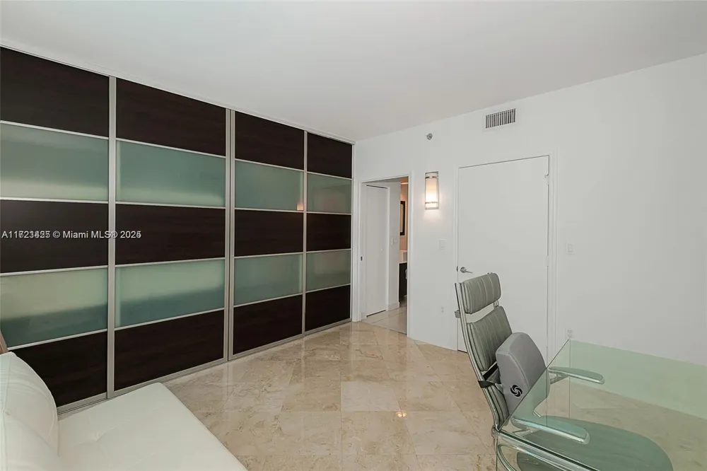 55 SE 6th St #1507 Miami, FL 33131