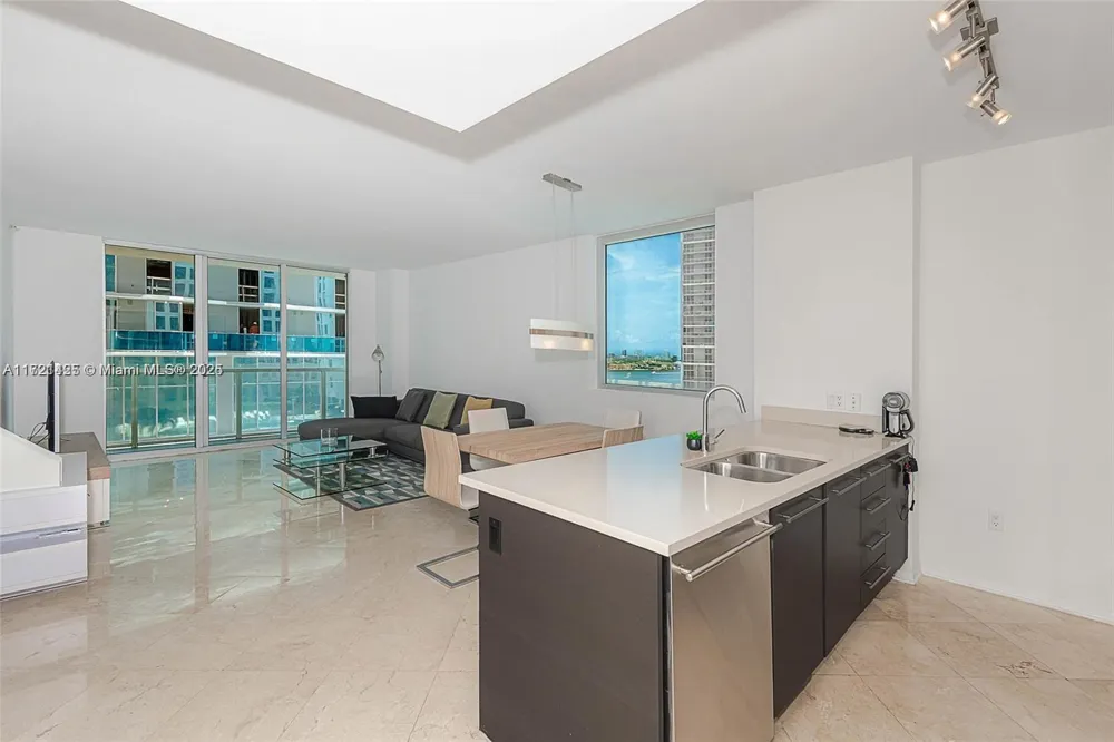 55 SE 6th St #1507 Miami, FL 33131