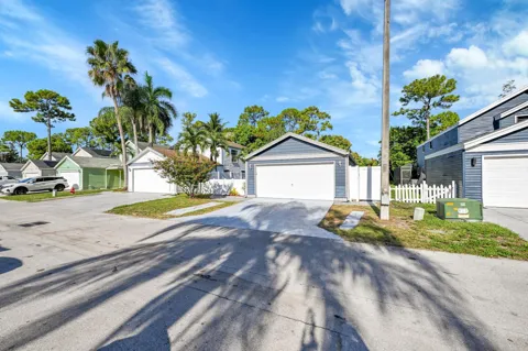 1325 Strawberry Lane