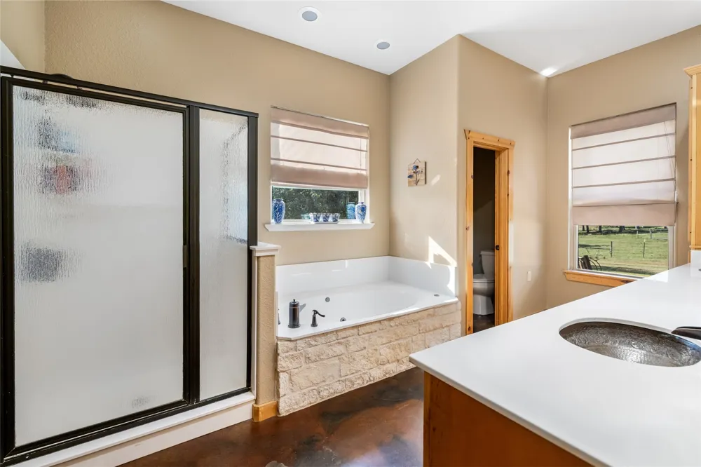 12701 FM 2010 Chandler, TX 75758