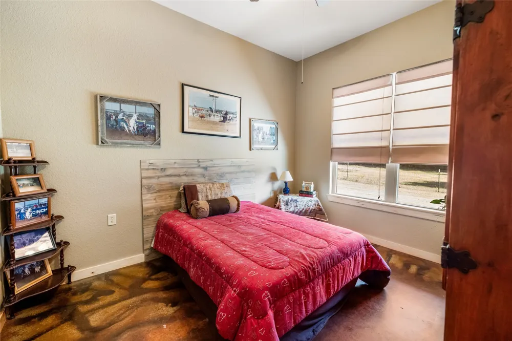 12701 FM 2010 Chandler, TX 75758