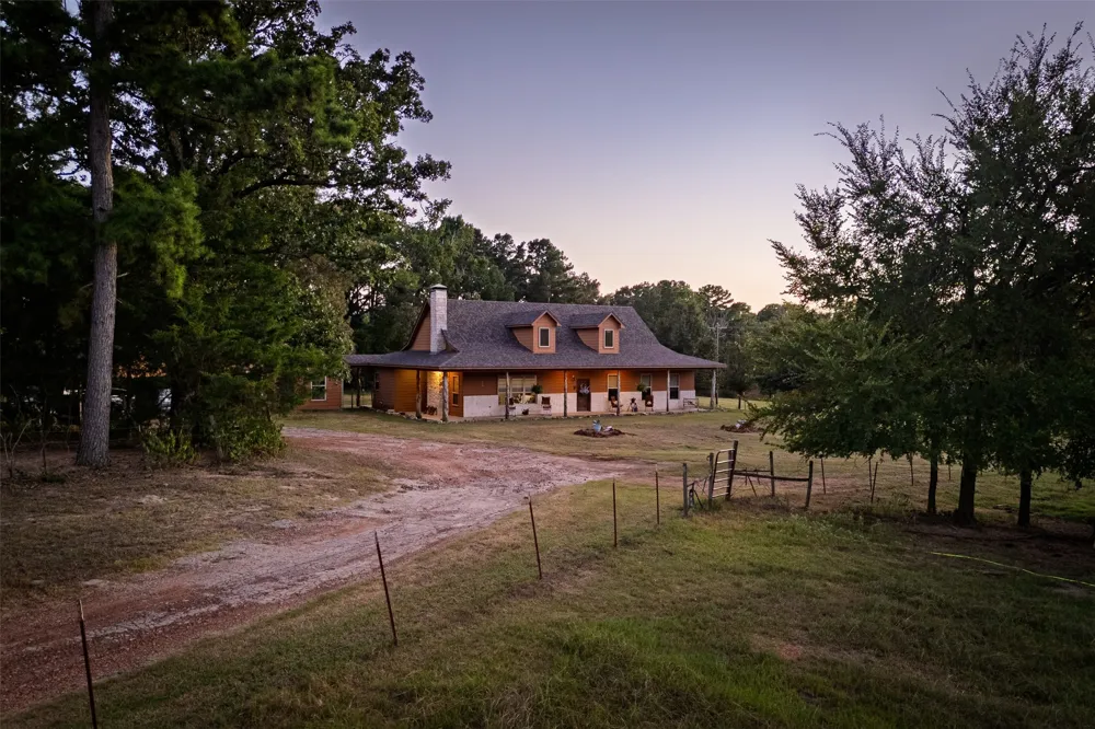 12701 FM 2010 Chandler, TX 75758