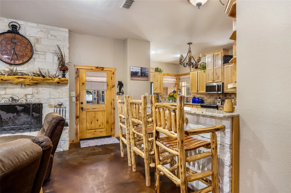 12701 FM 2010 Chandler, TX 75758