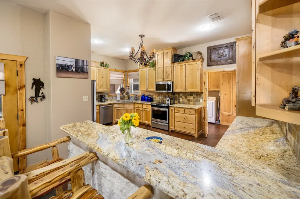 12701 FM 2010 Chandler, TX 75758