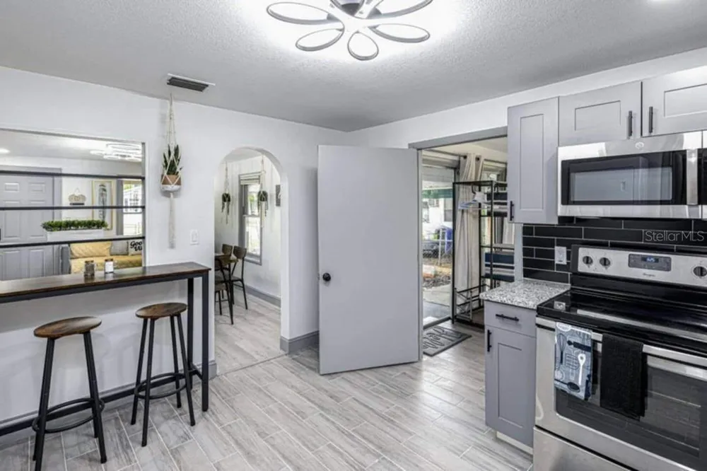 7524 MARIETTA STREET Orlando, FL 32807