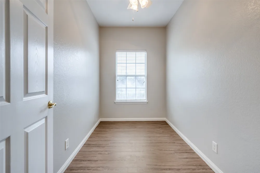500 Navajo Court Runaway Bay, TX 76426