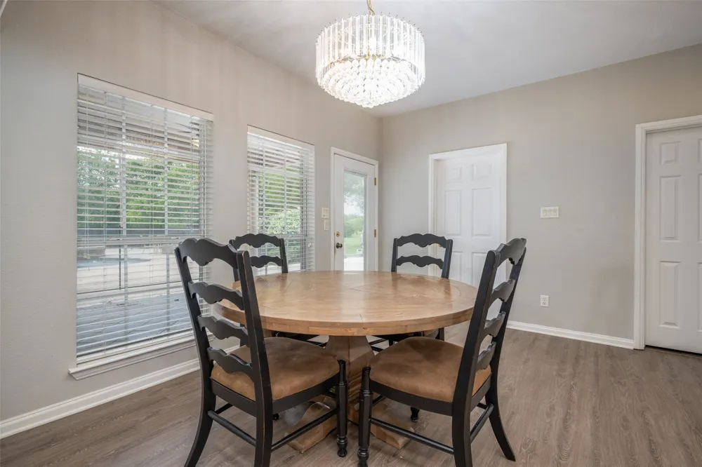 500 Navajo Court Runaway Bay, TX 76426