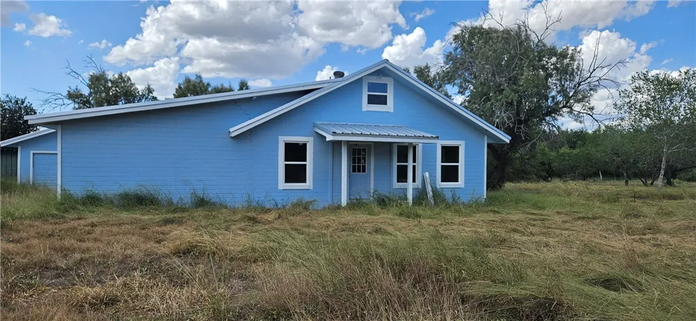 21236 County Road 1456 Mathis, TX 78368