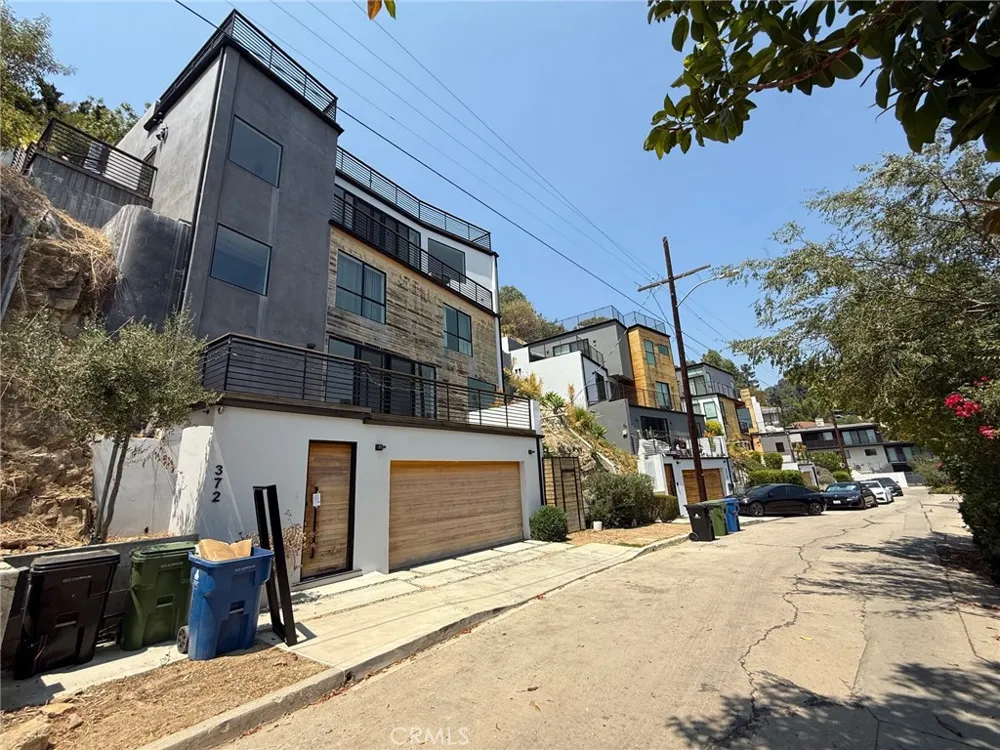 4351 Glenmuir Ave. Mount Washington, CA 90065