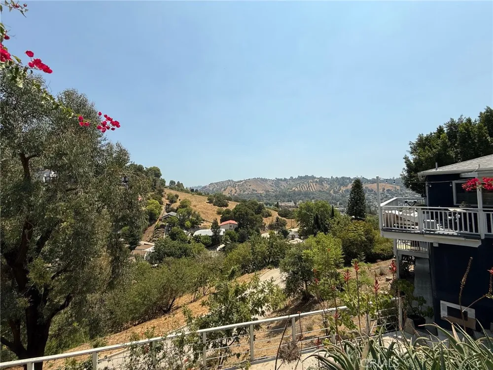 4351 Glenmuir Ave. Mount Washington, CA 90065