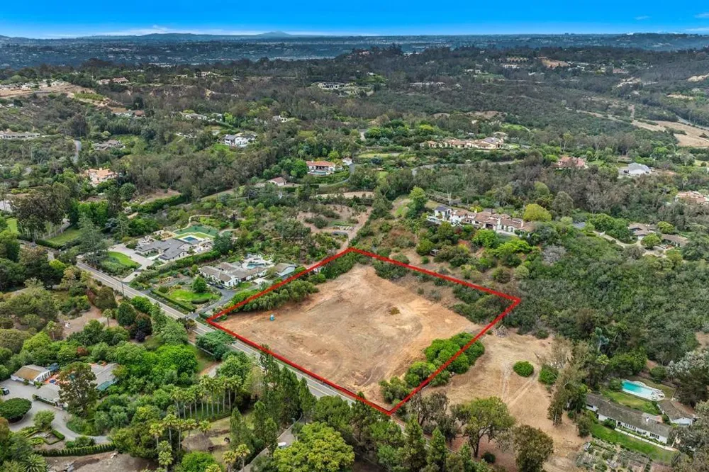 4919 El Secreto Rancho Santa Fe, CA 92067