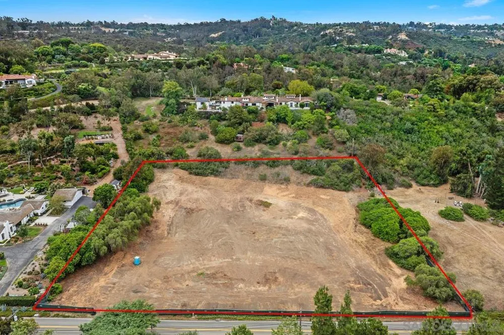 4919 El Secreto Rancho Santa Fe, CA 92067