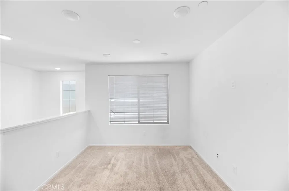 938 W Jasmine Way Rialto, CA 92376