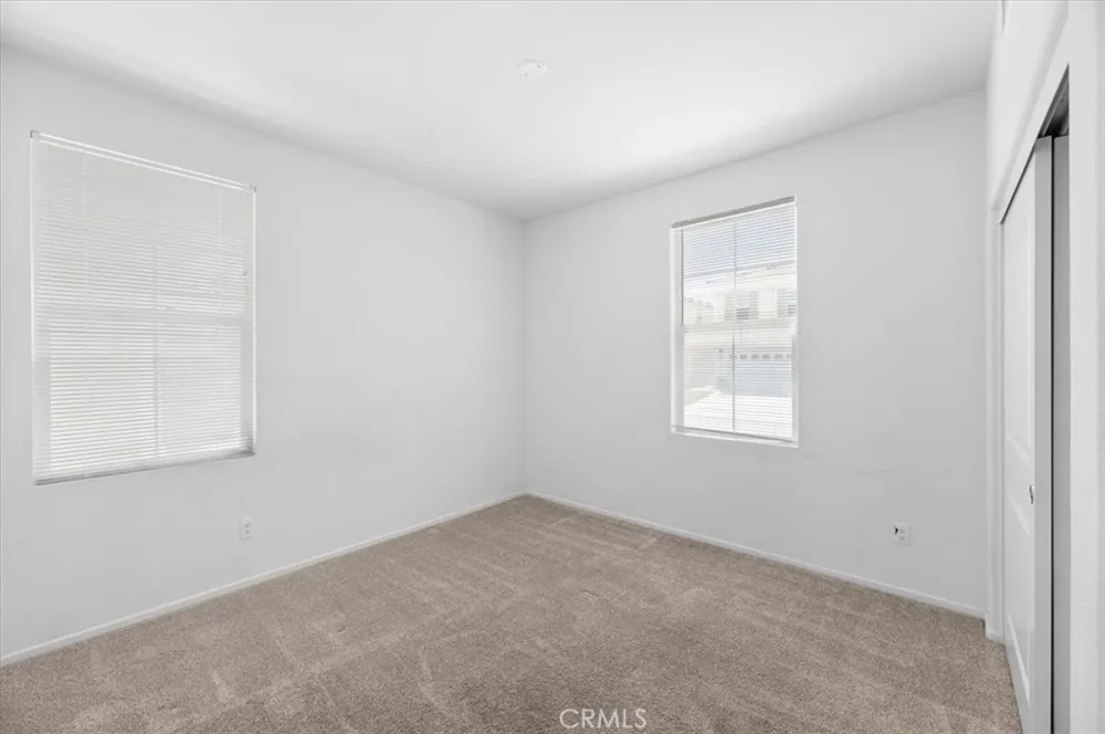 938 W Jasmine Way Rialto, CA 92376