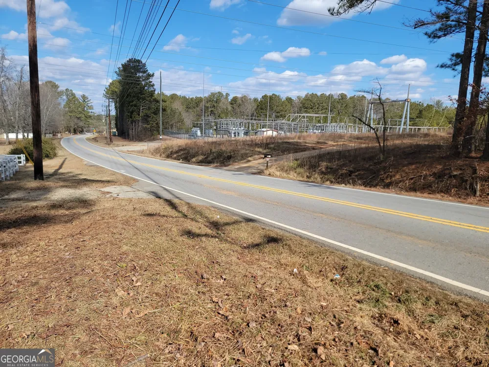 1855 S Flat Rock RD Douglasville, GA 30134