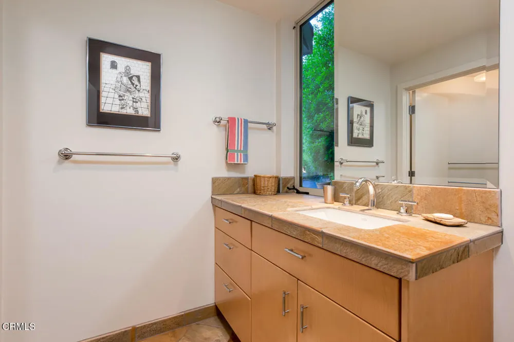 43850 Buckhorn Cove Road E Little River, CA 95456