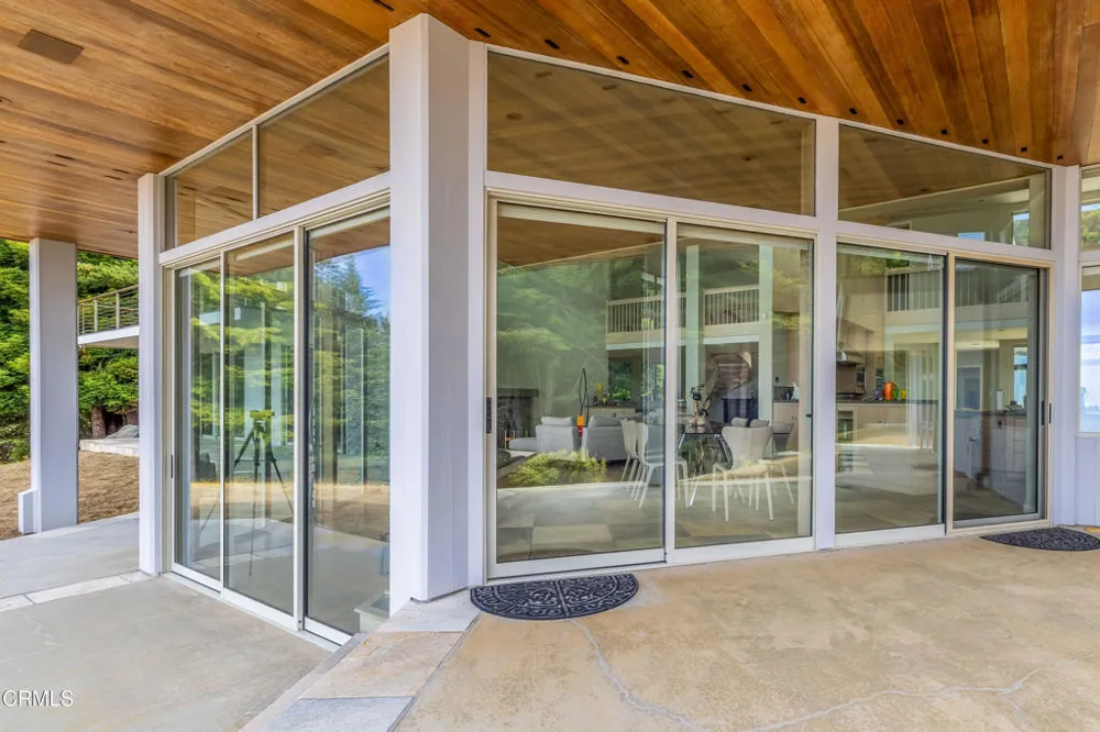 43850 Buckhorn Cove Road E Little River, CA 95456