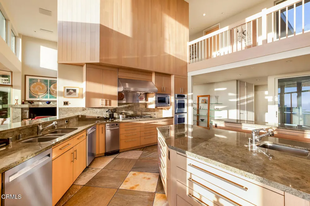 43850 Buckhorn Cove Road E Little River, CA 95456
