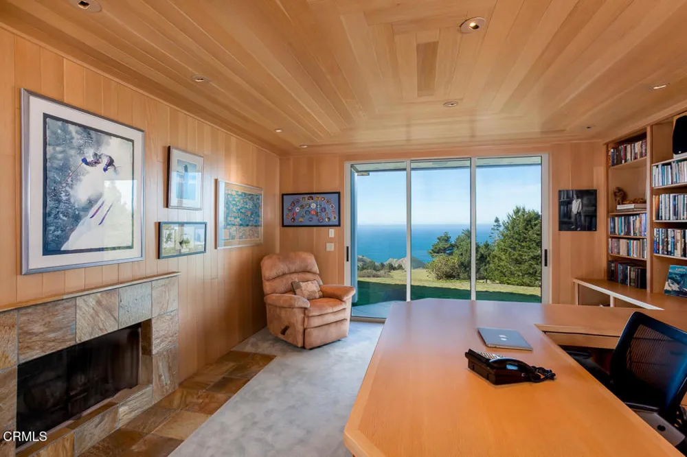 43850 Buckhorn Cove Road E Little River, CA 95456